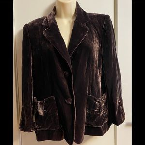 soft velvet jacket blazer size aprox medium